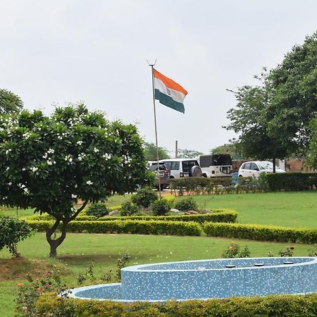 Aravali Hill View Estate Villa Гургаон Екстериор снимка