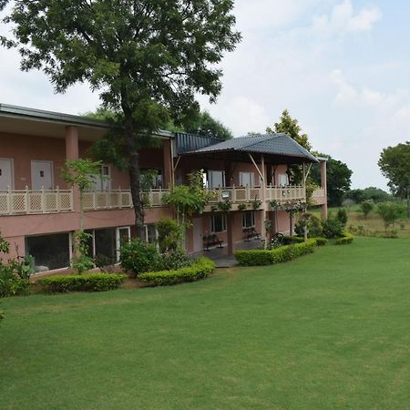 Aravali Hill View Estate Villa Гургаон Екстериор снимка