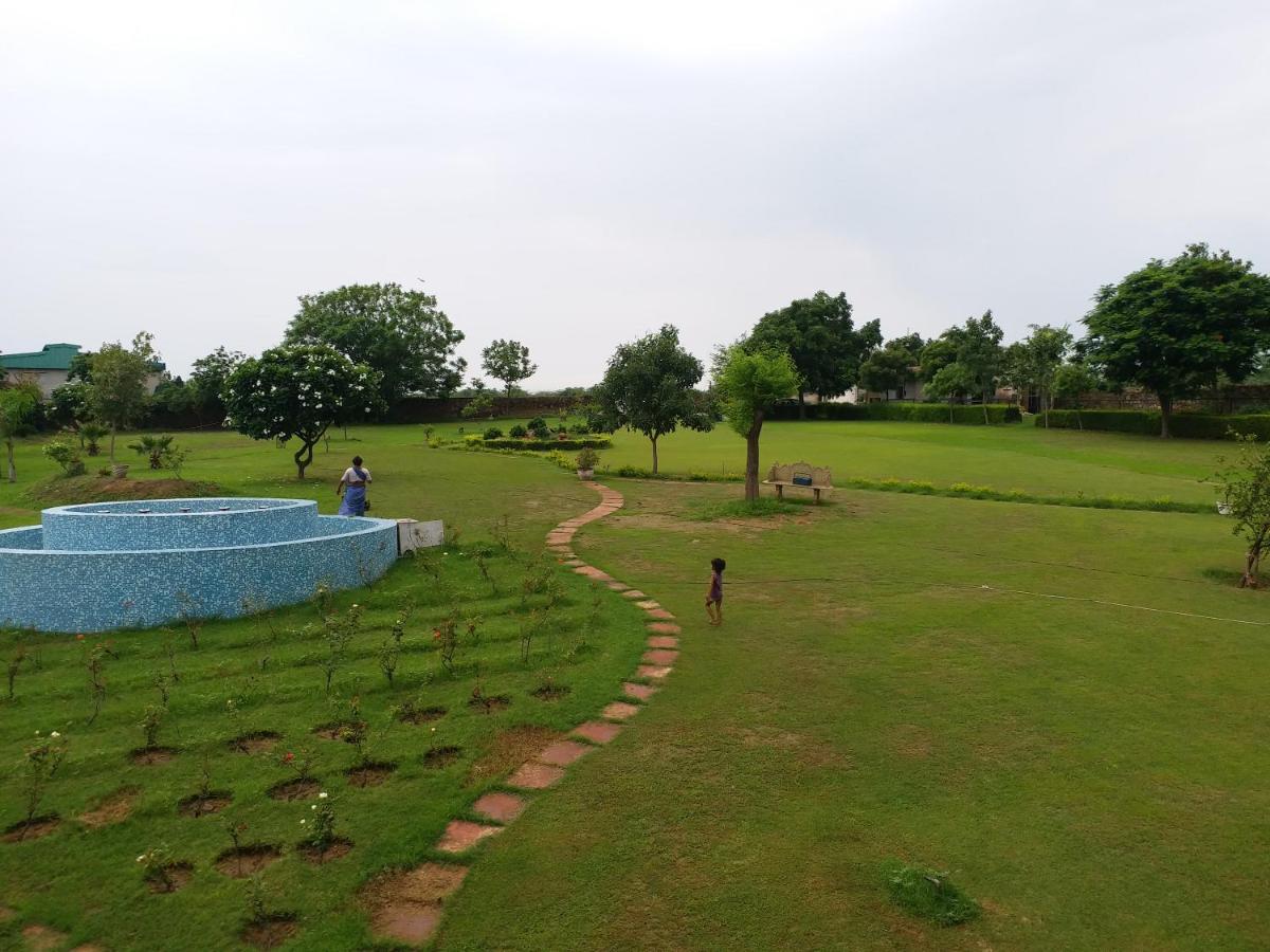 Aravali Hill View Estate Villa Гургаон Екстериор снимка